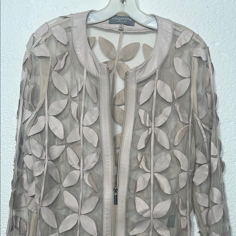 BAGATELLE - collection series Chico's Sheer Floral Jacket in Cream Size L - Picture 3 of 5
